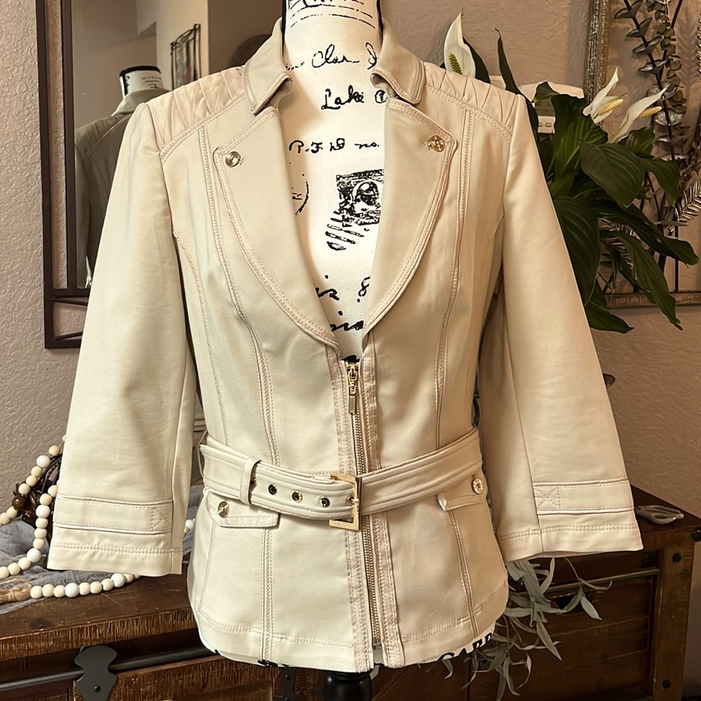 White House Black Market short blazer size 12.